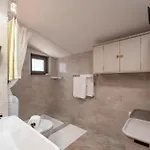 2 Bedroom Pet Friendly In Dom wakacyjny Pula