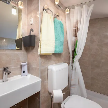 Vakantiehuis 2 Bedroom Cozy In