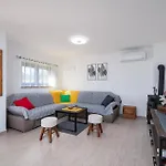 2 Bedroom Pet Friendly In *