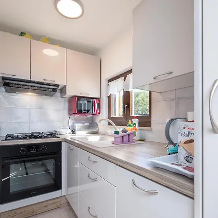 Prázdninový dům 2 Bedroom Pet Friendly In Pula