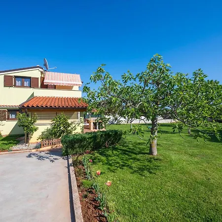 2 Bedroom Pet Friendly In