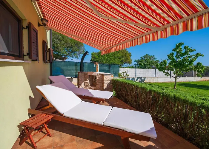 2 Bedroom Cozy In * Pula