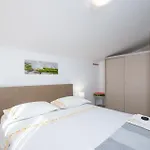 2 Bedroom Pet Friendly In